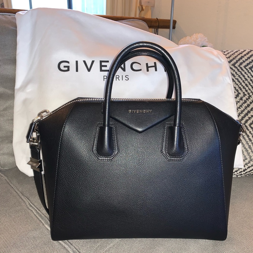 Givenchy Medium Antigona - Black